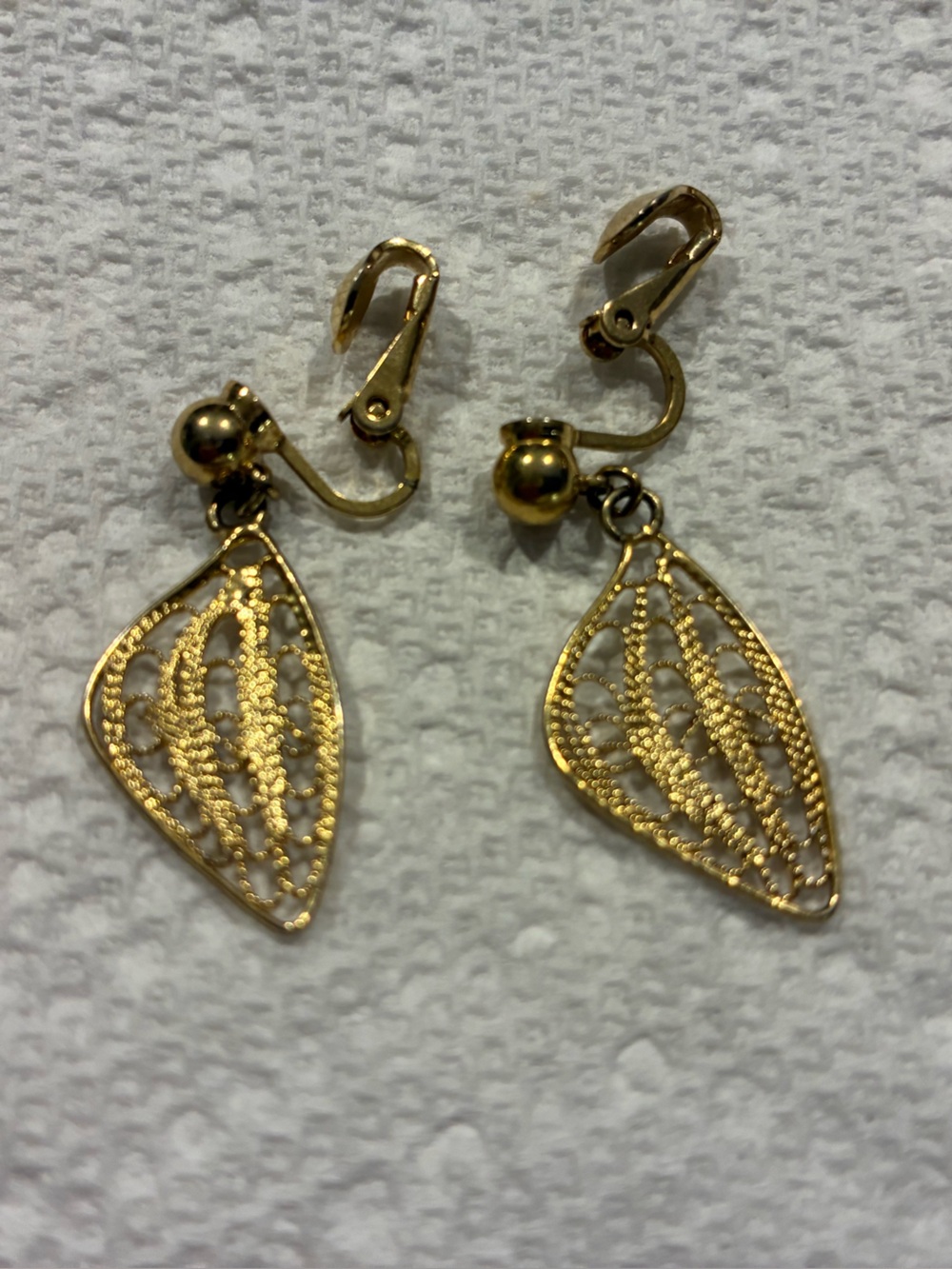 Gold Leaf Filigree Clip-On Earrings - Gold